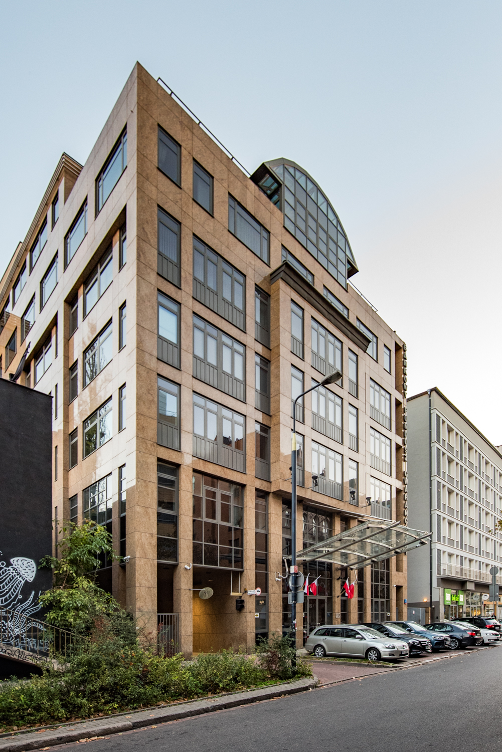 Zdjęcie architektury budynku Bankowy Fundusz Gwarancyjny